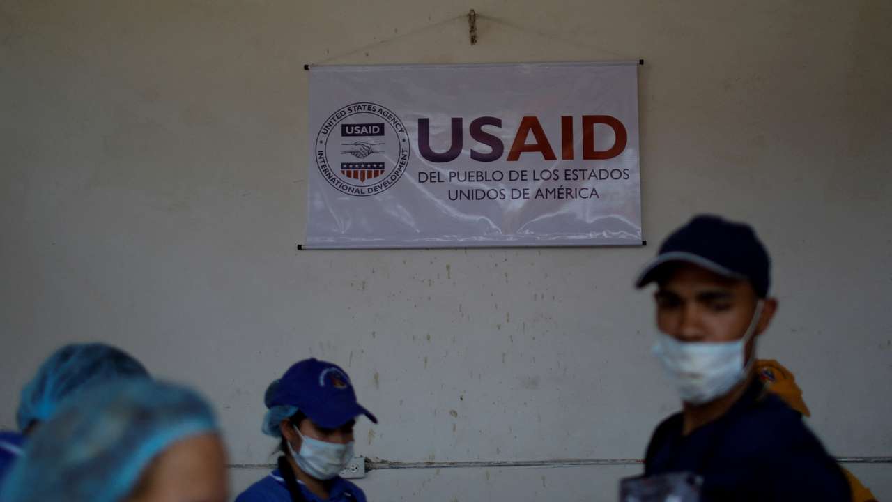 FILE PHOTO: Trump administration targets dozens of senior USAID staff after aid freeze
