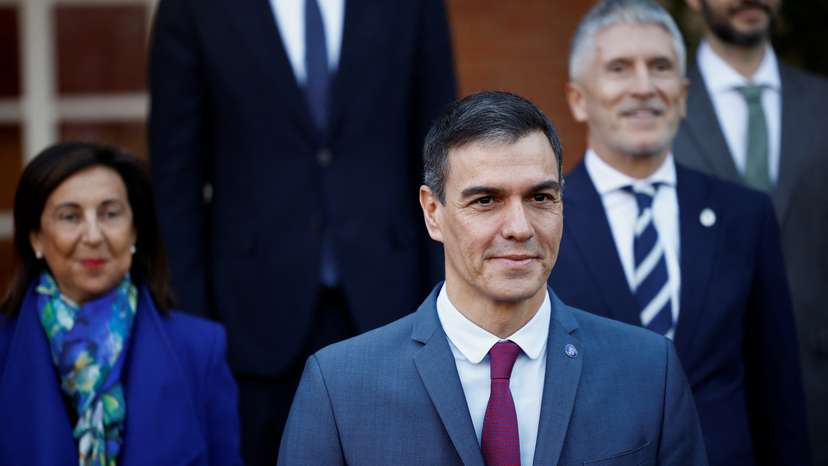 Spain's PM Sanchez chairs first new cabinet meeting