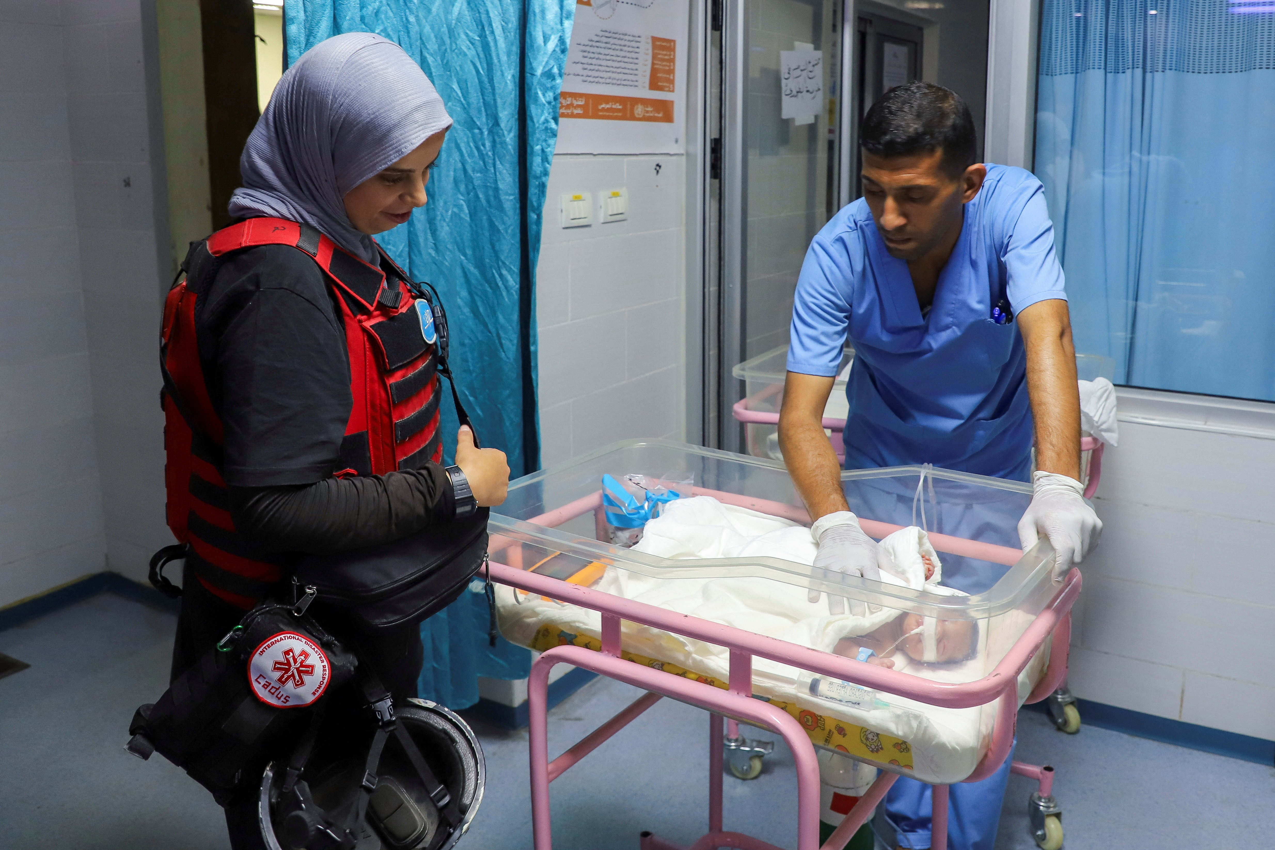 Premature babies are evacuated from Gaza City to the south