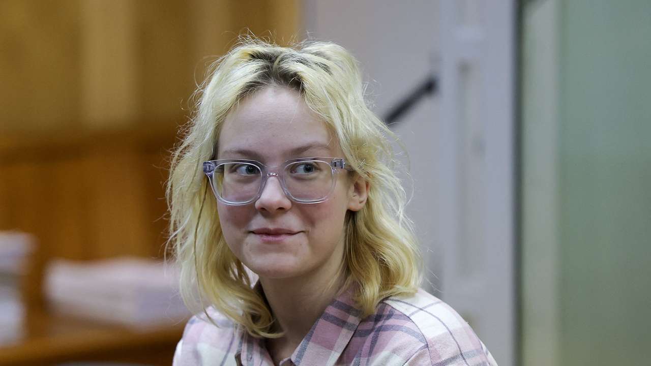 Russian musician Loginova jailed over anti-Kremlin songs faces another public order charge in St Petersburg court