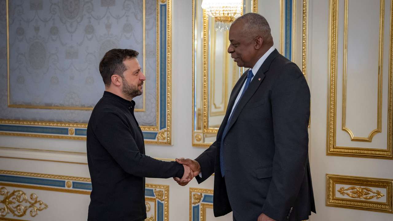 U.S. Defense Secretary Austin visits Kyiv