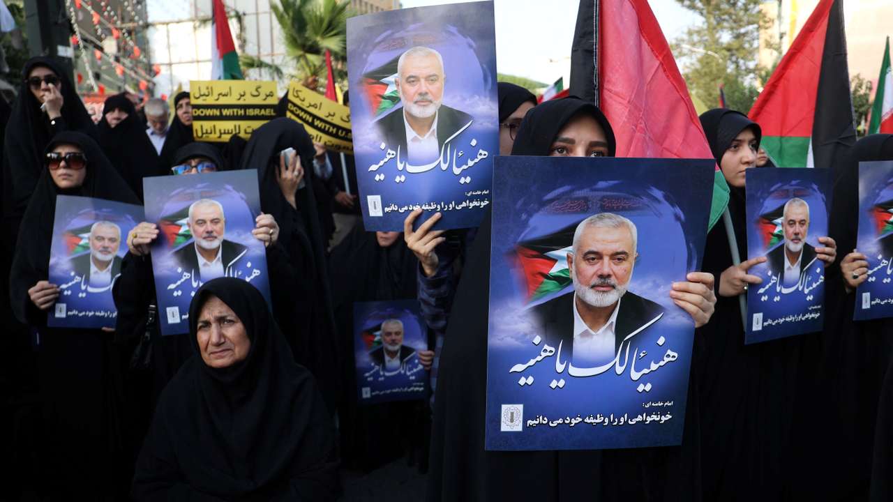 People attend an anti-Israel gathering following the killing of Palestinian group Hamas' leader Ismail Haniyeh, amid the ongoing conflict between Israel and Hamas, in Tehran