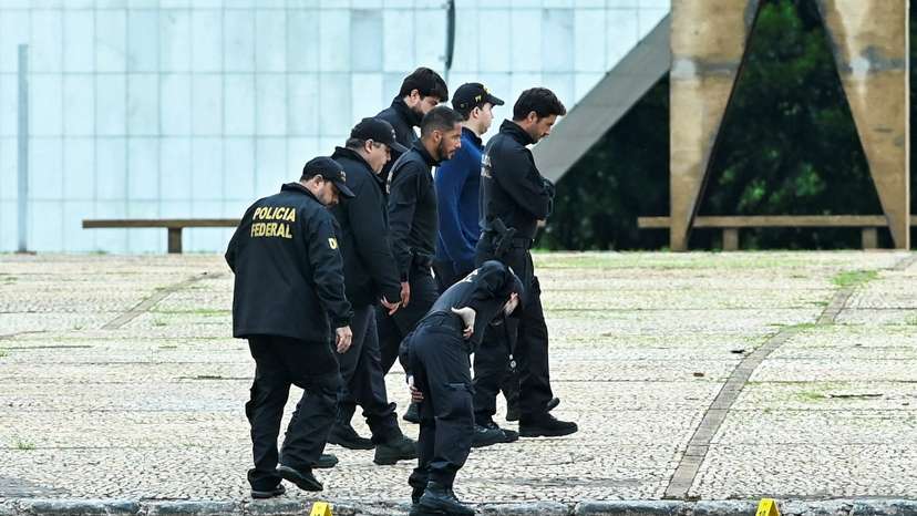 Suspected bomber dead after trying to enter Brazil's top court