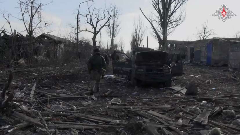 Members of the Russian military operate in a location given as Avdiivka