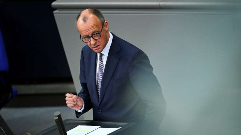 Extraordinary session of the outgoing lower house of parliament, the Bundestag, in Berlin