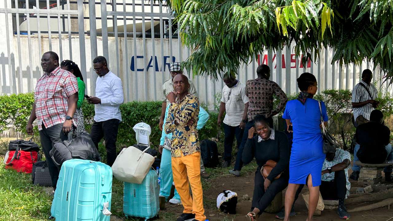 Nigerian unions shut down power grid, disrupt airlines with strike over minimum wage