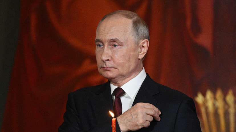 Russian President Putin attends Orthodox Easter service