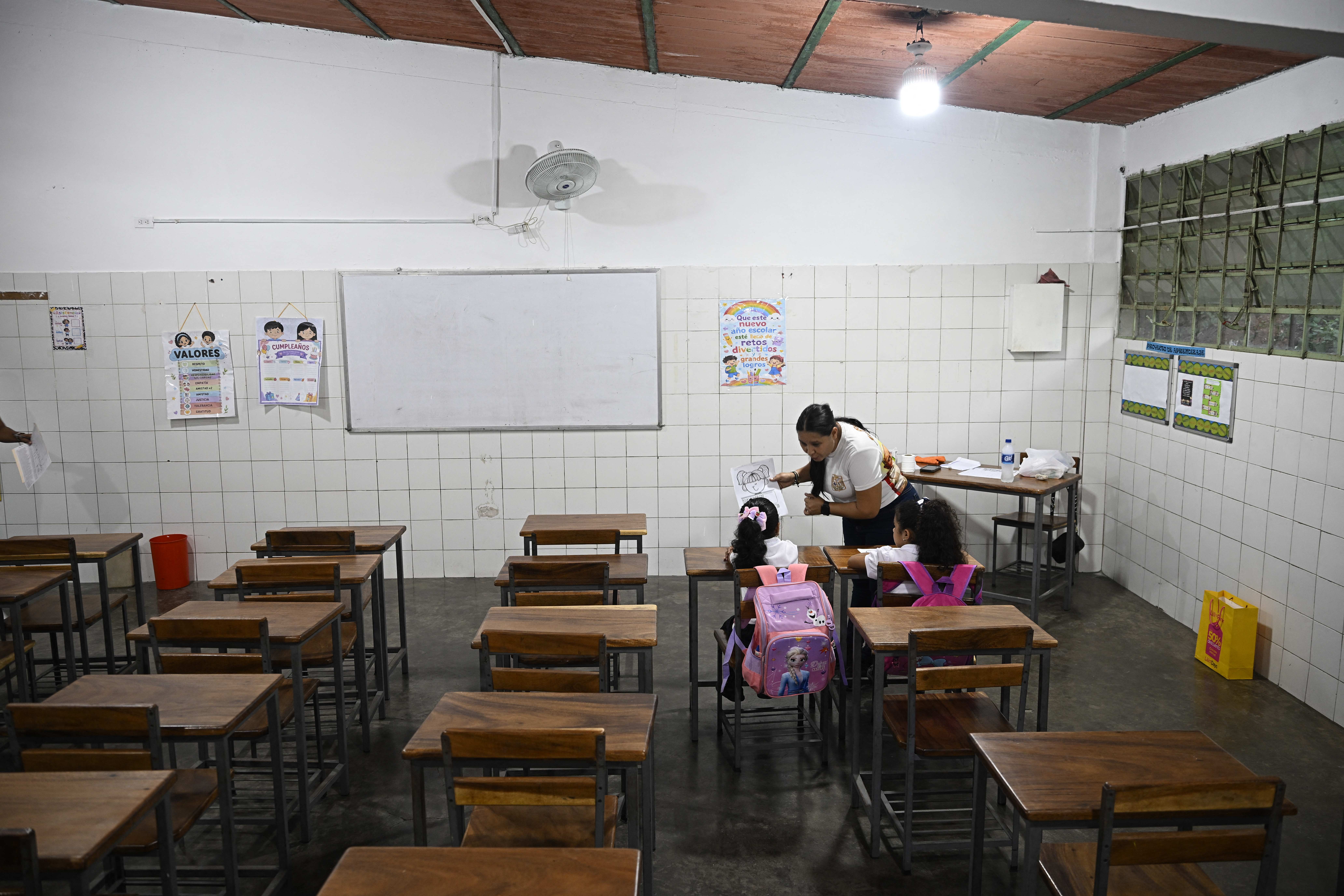 AFP-Venezuela-Aulas-Pos-Terremoto