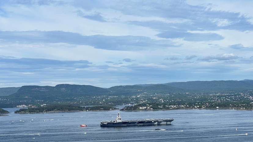World’s biggest aircraft carrier sails into Oslo for NATO exercises