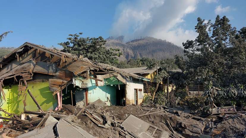 Indonesia's Mount Lewotobi Laki-Laki volcano erupts