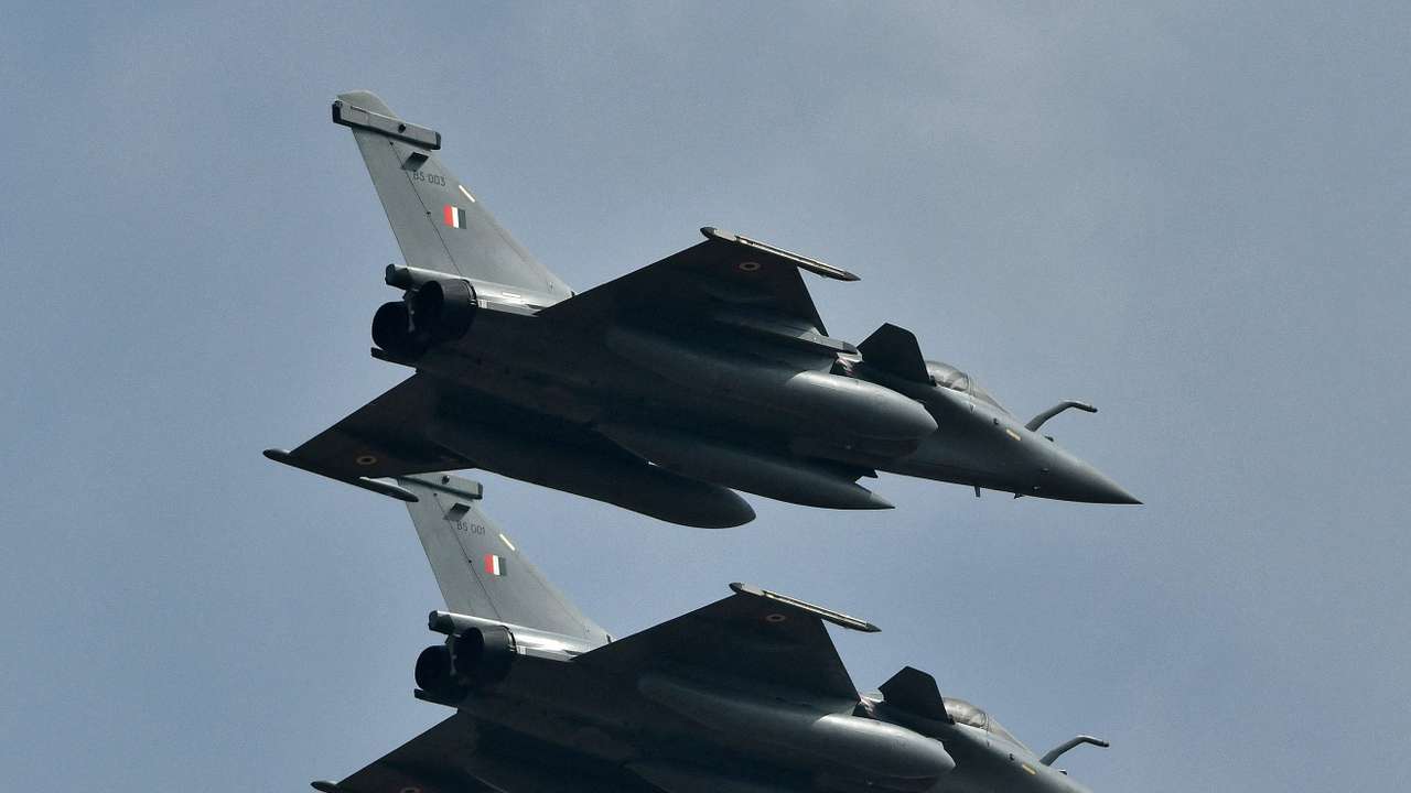 FILE PHOTO: India's Rafale fighter jets at an air show