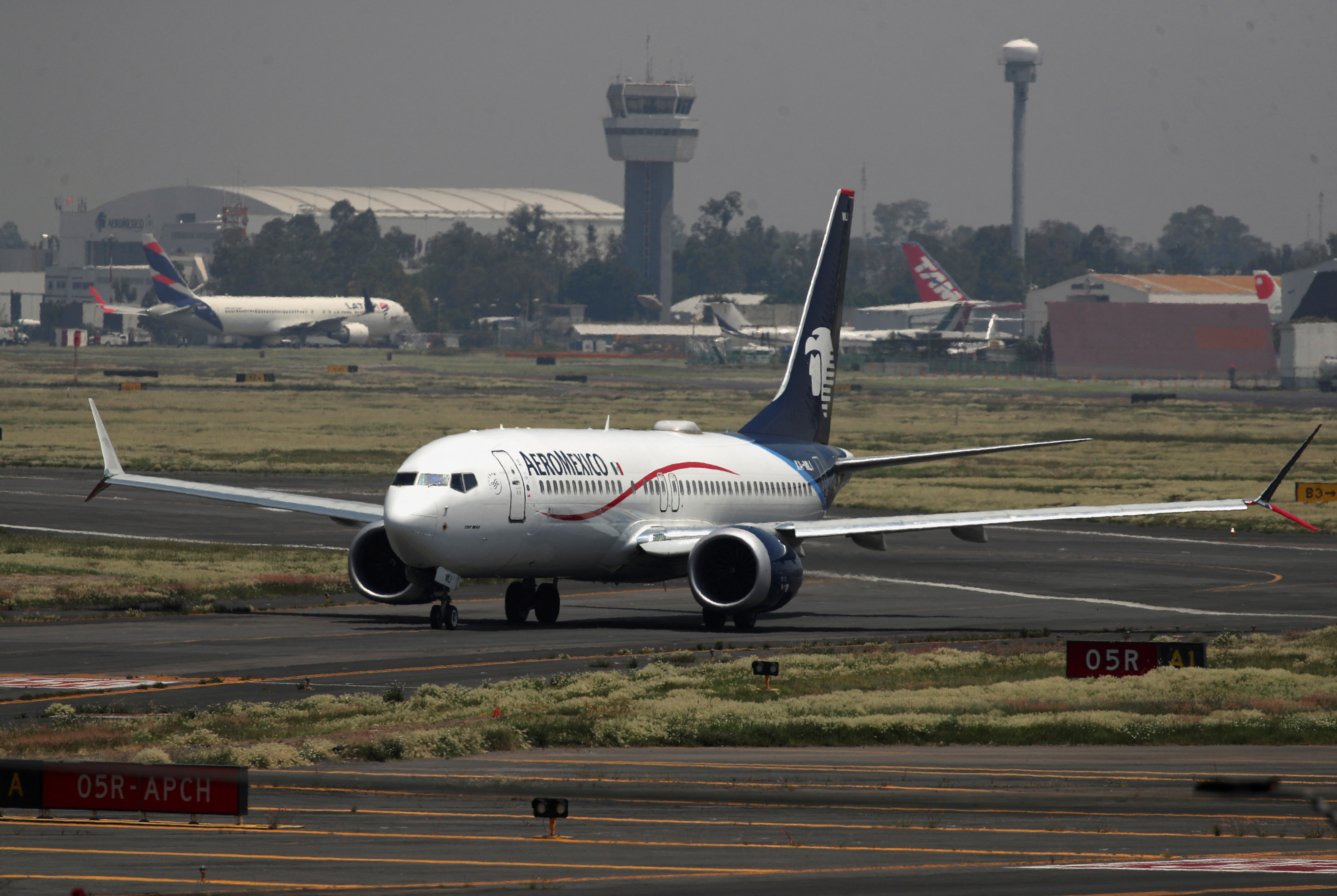U.S. raises Mexico air safety rating in boost for country's airlines
