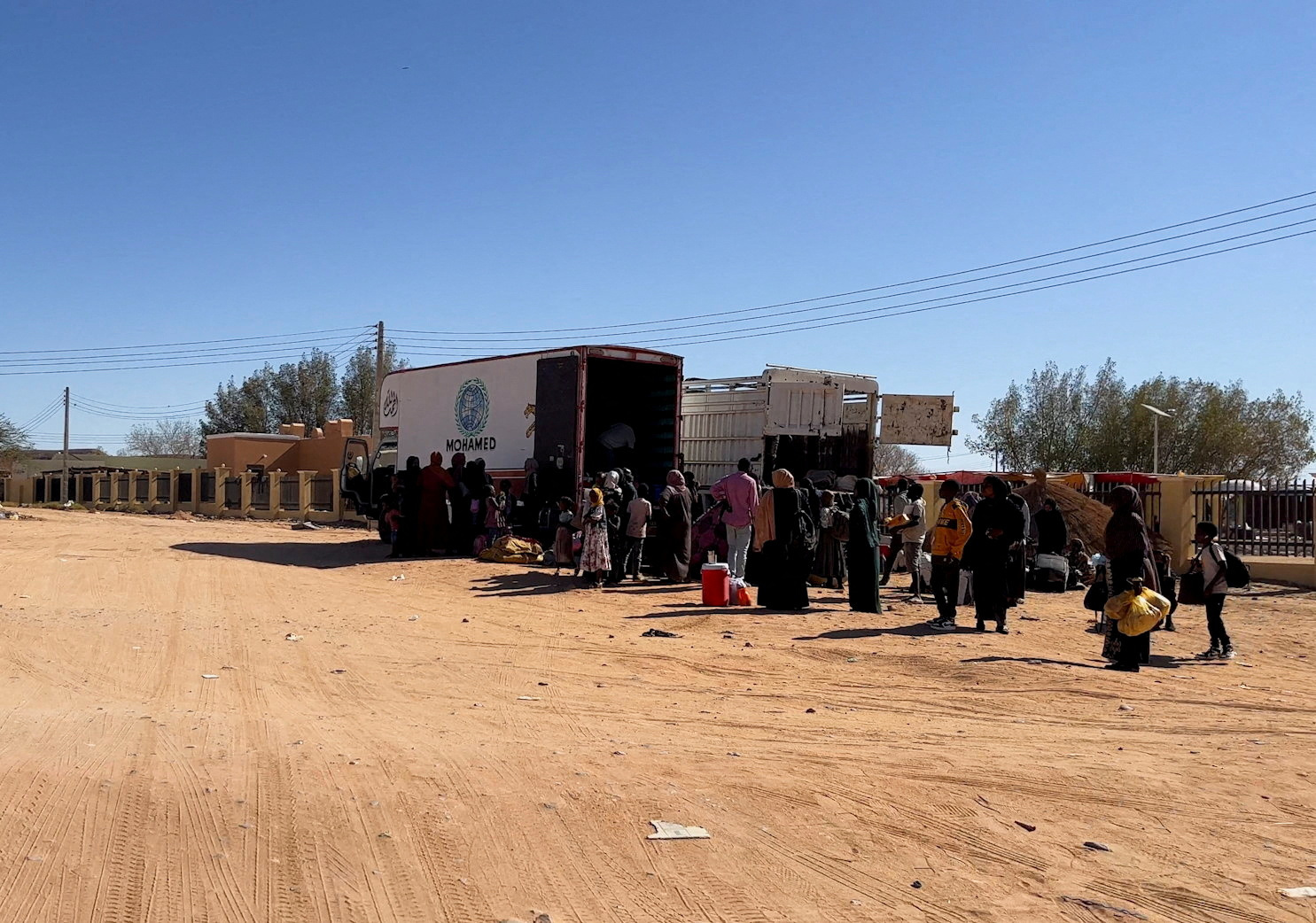 FILE PHOTO: Sudanese fleeing north face arduous crossing into Egypt