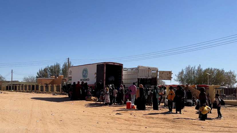 FILE PHOTO: Sudanese fleeing north face arduous crossing into Egypt