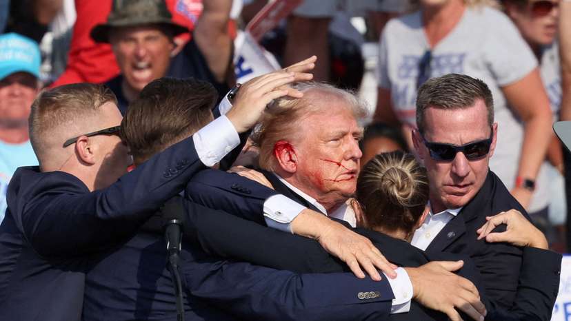 FILE PHOTO: Republican presidential candidate Donald Trump holds a campaign rally in Butler