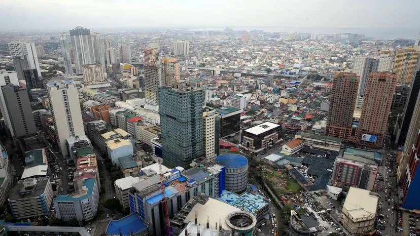 How a dish made from food waste reflects urban poverty in the Philippines