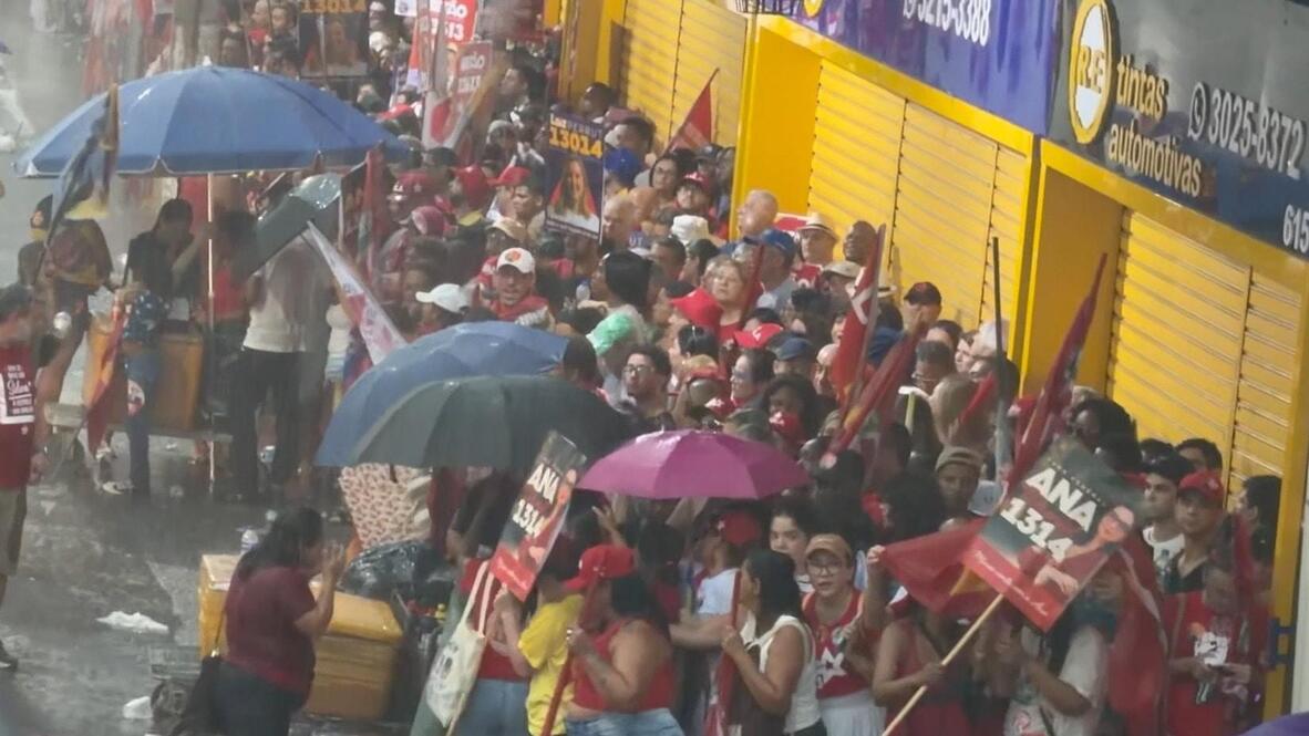 Rain Soaks Lula Supporters Before Cancellation