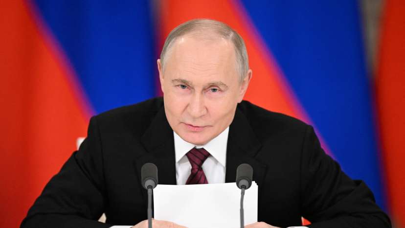 Russian President Vladimir Putin gives a statement to the media in Moscow
